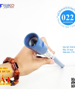 trên tay mũi khoan rút lõi d22